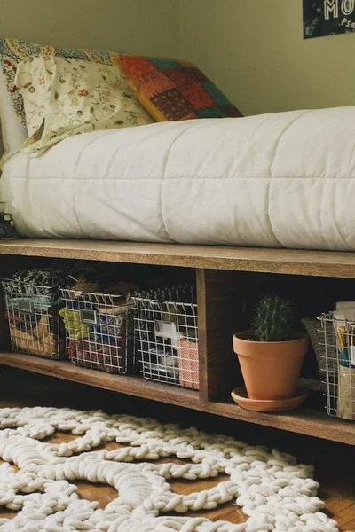 Storage bed 4